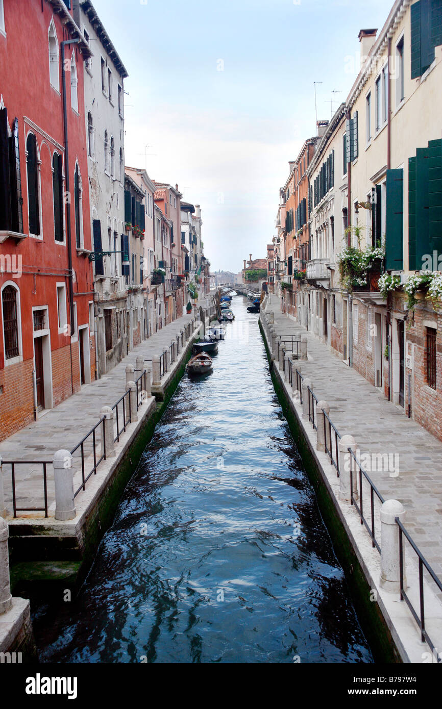 Perspective view canal street hi-res stock photography and images - Alamy
