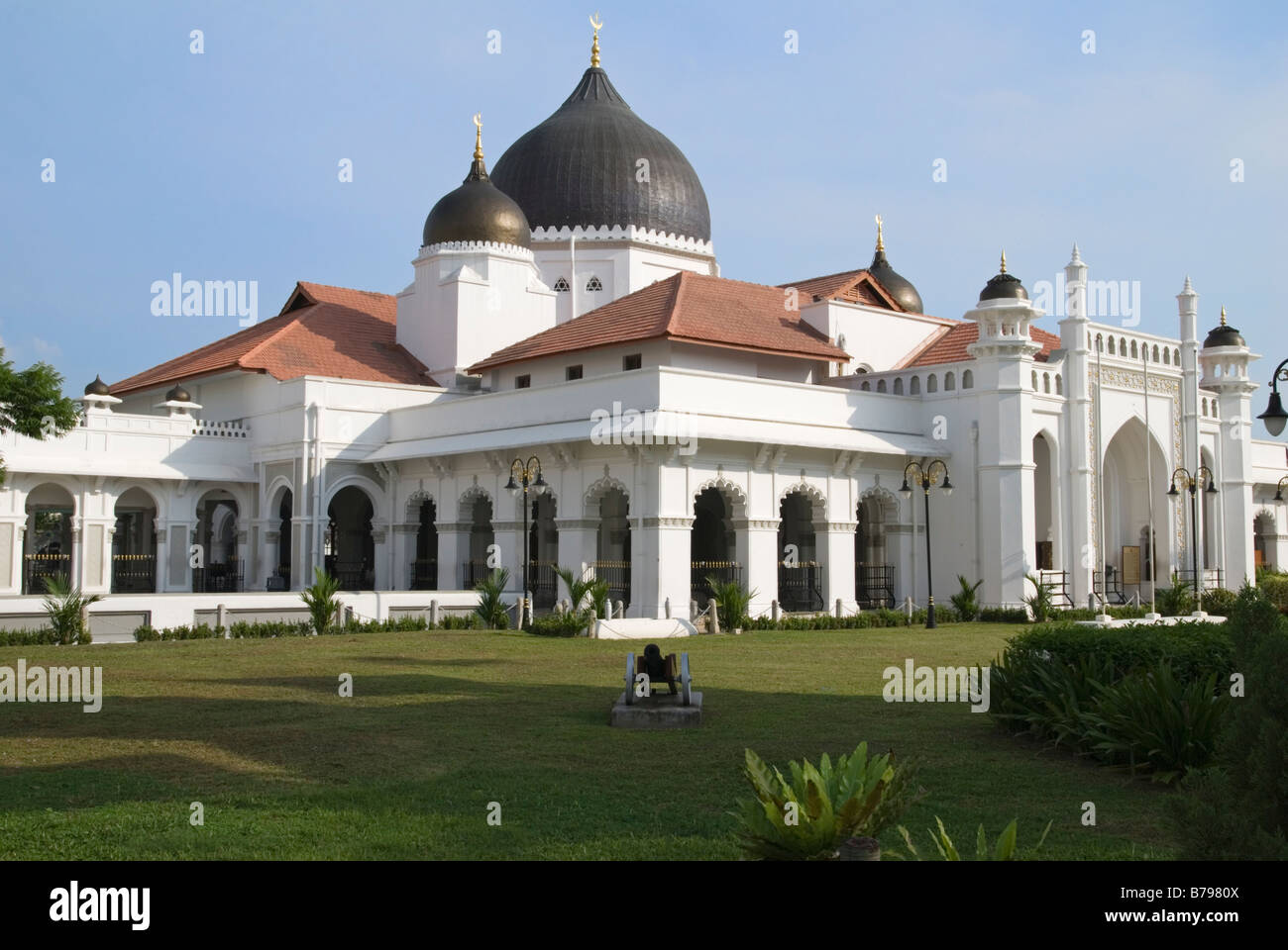 Kapitan Keling Mosque, topped by Mughal style domes, Georgetown, Penang, Malaysia Stock Photo