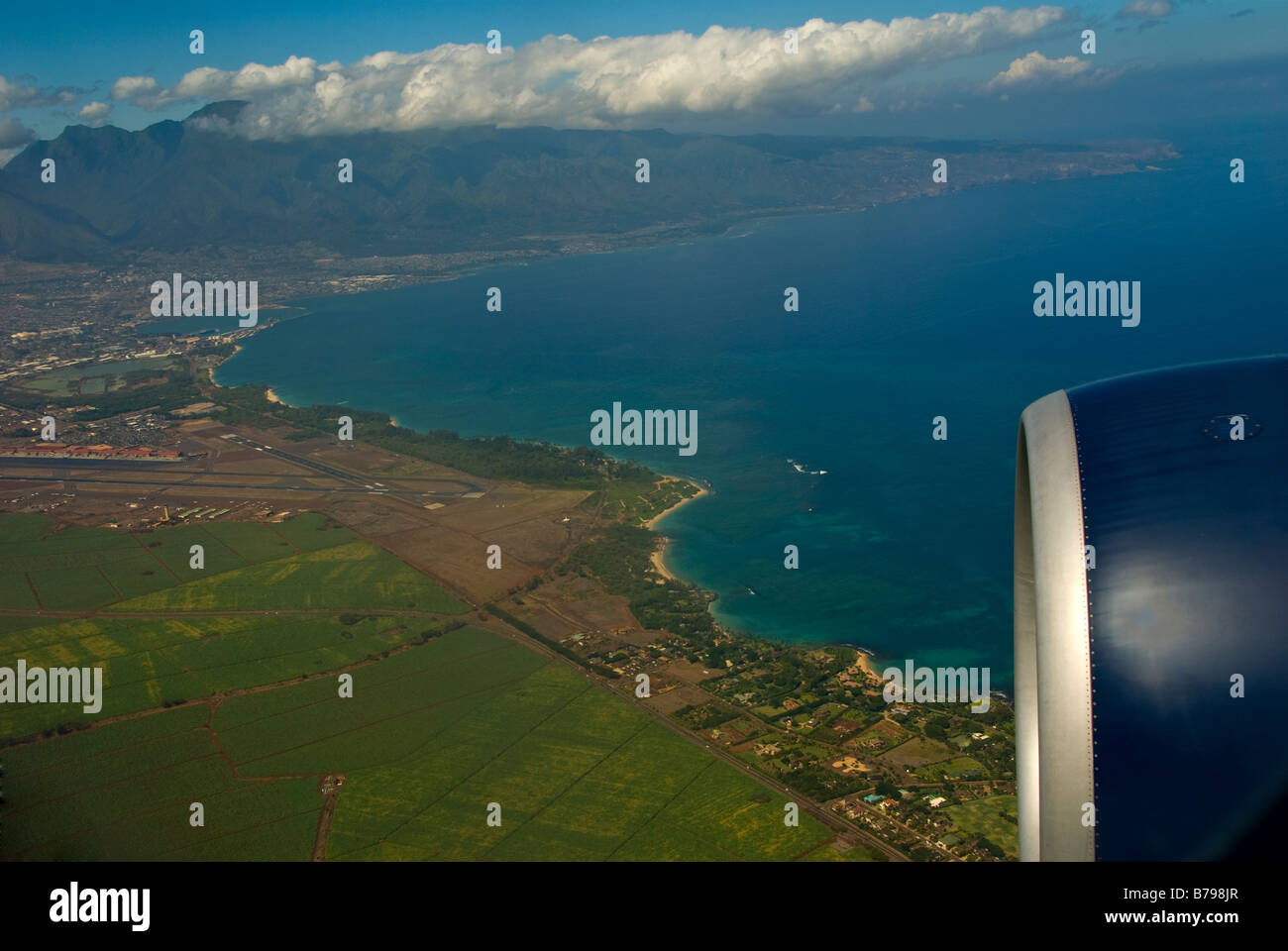 Maui shoreline hi-res stock photography and images - Alamy