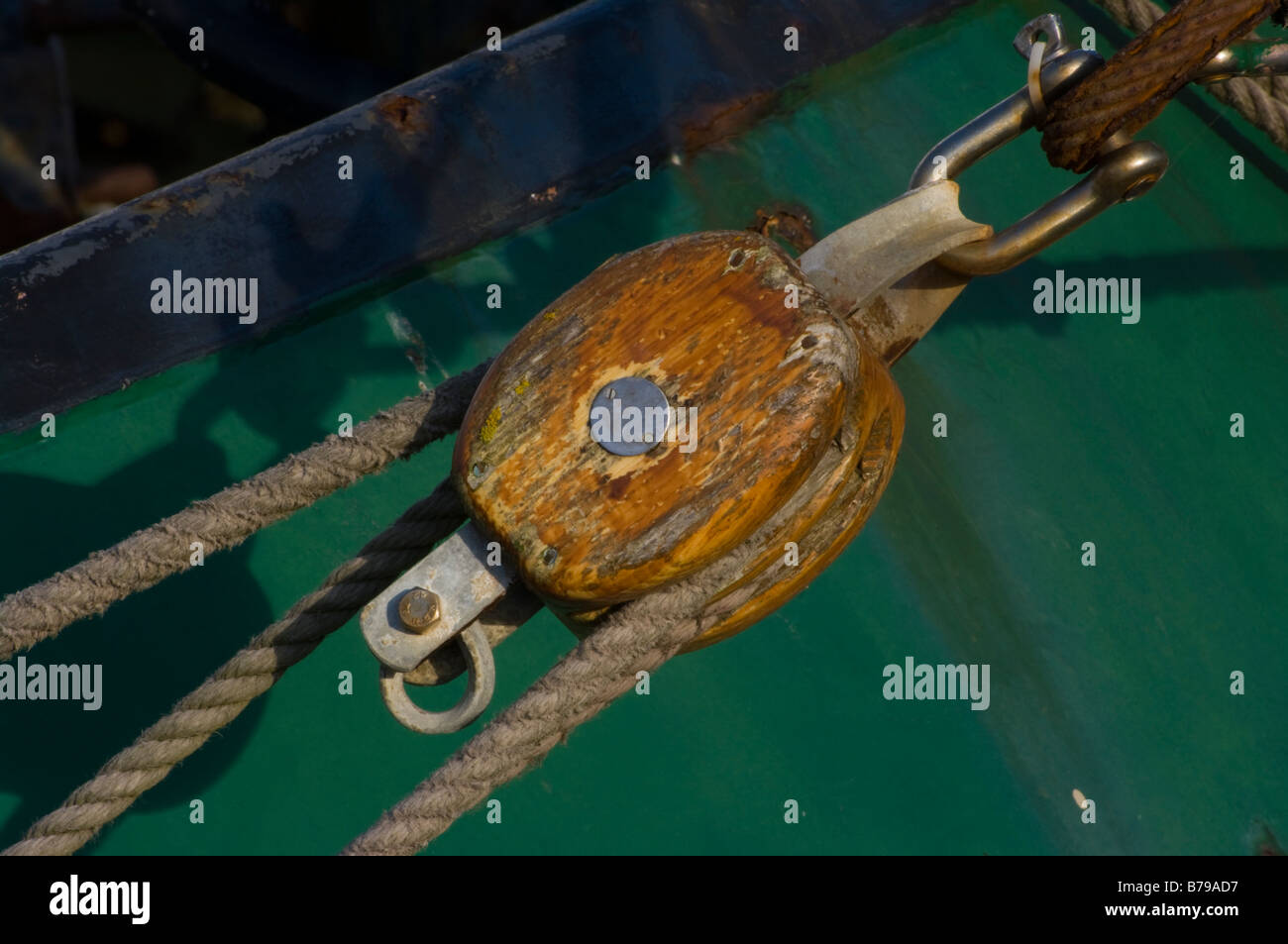 Pulleys on a boat hires stock photography and images Alamy