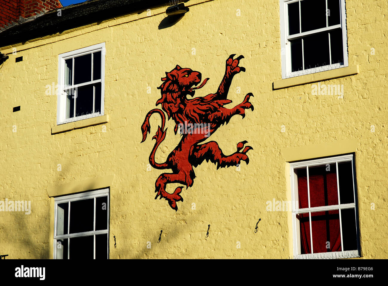 Red Lion Sign Red lion pub sign hi-res stock photography and images - Alamy