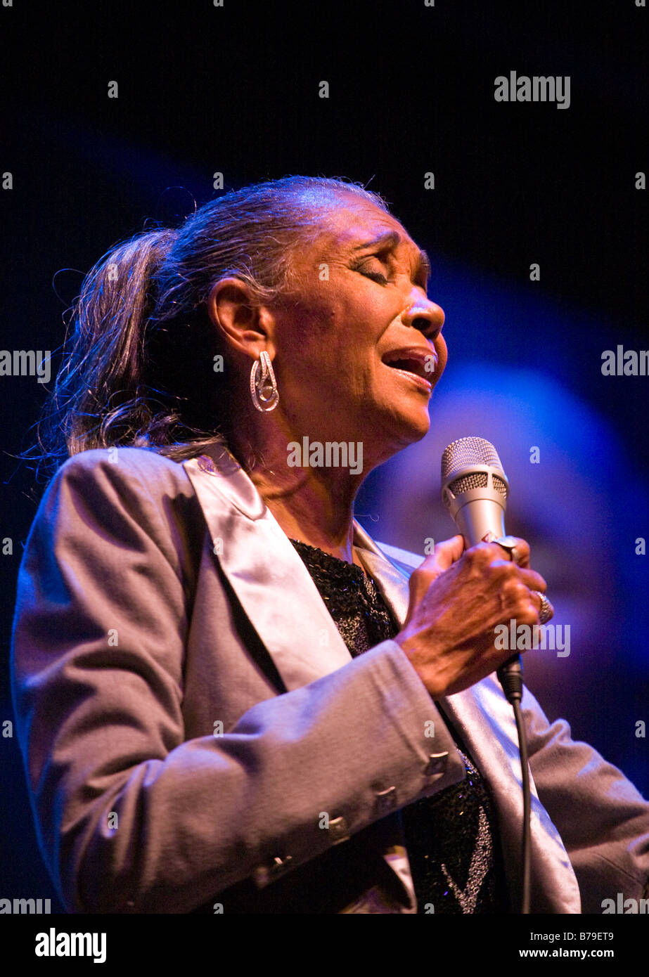 Nancy wilson hi-res stock photography and images - Alamy