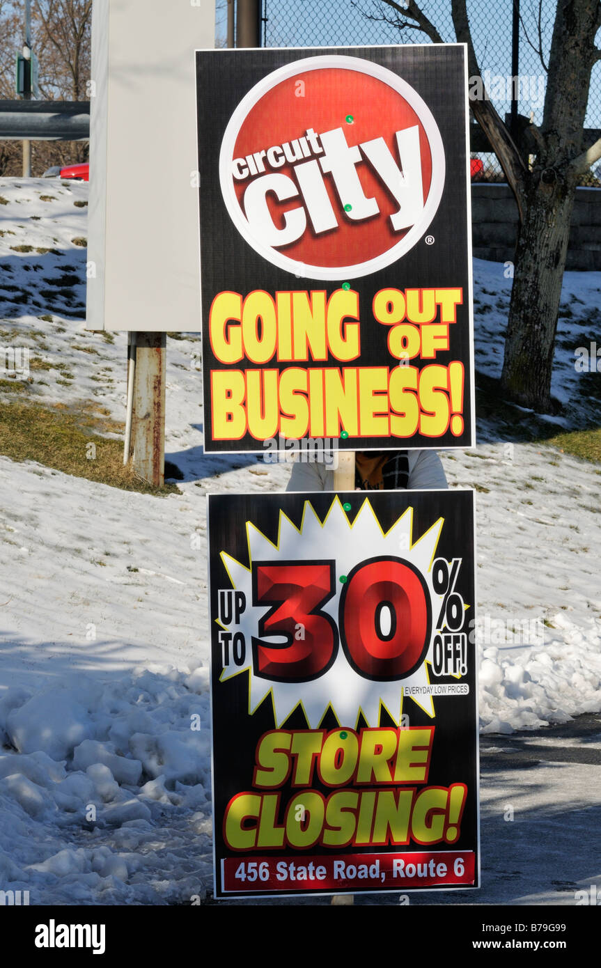 Retail electronics store Circuit City Going Out Of Business Signs Stock Photo