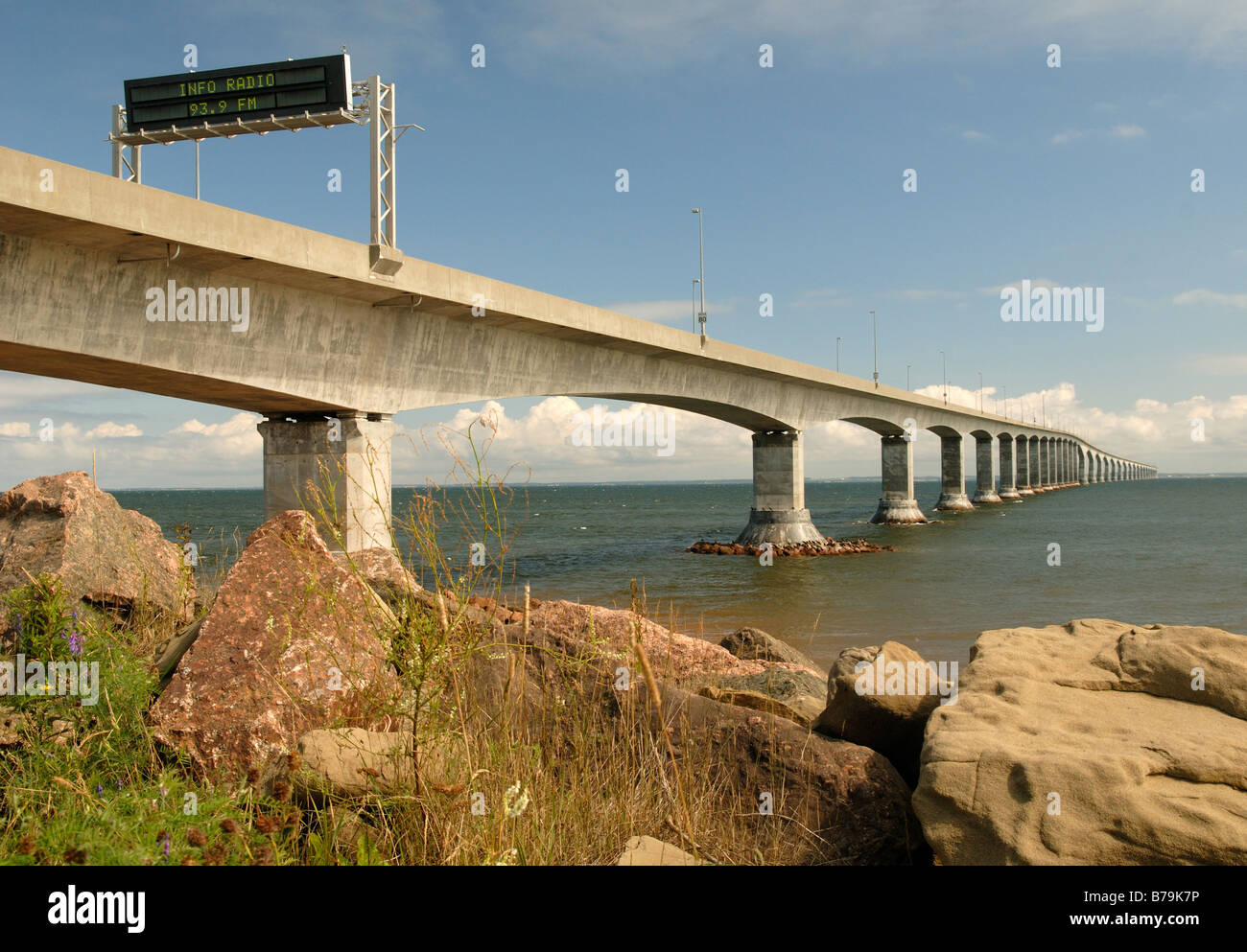 The Confederation Bridge, linking Prince Edward Island to New Brunswick Stock Photo