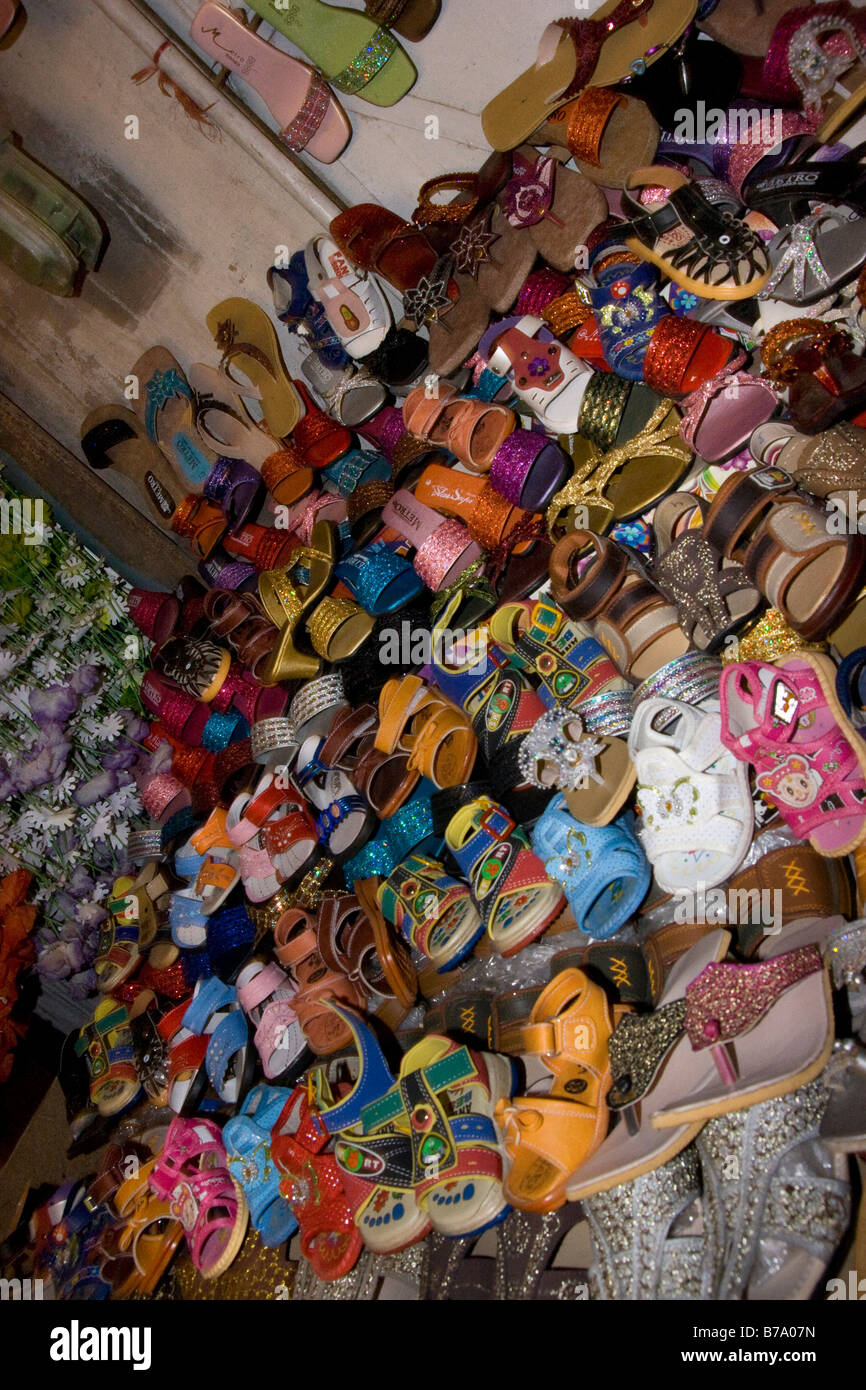 A shoe store in the old Bazaar in Rawalpindi in Pakistan Stock Photo