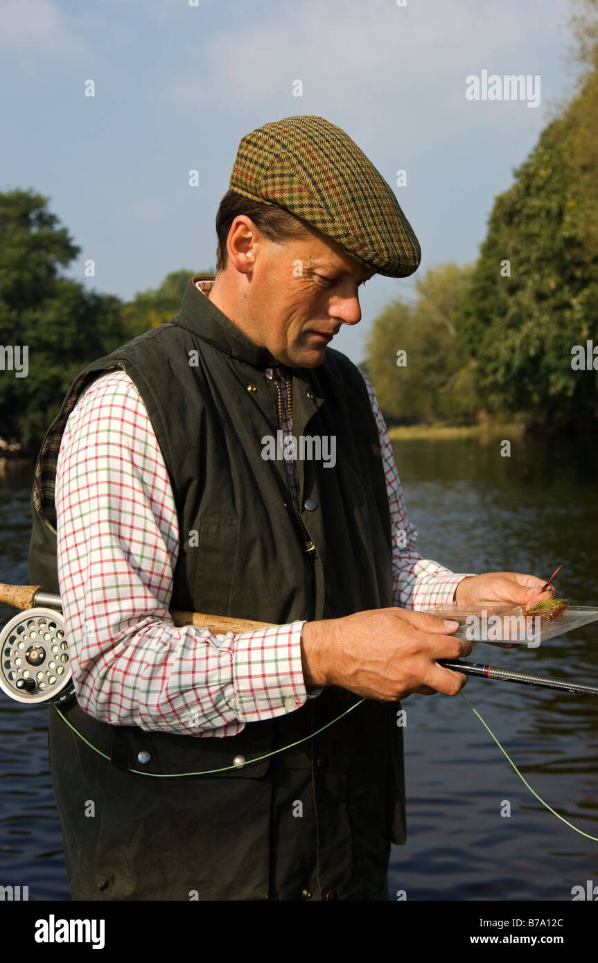 Tweed fishing cap flies hi-res stock photography and images - Alamy