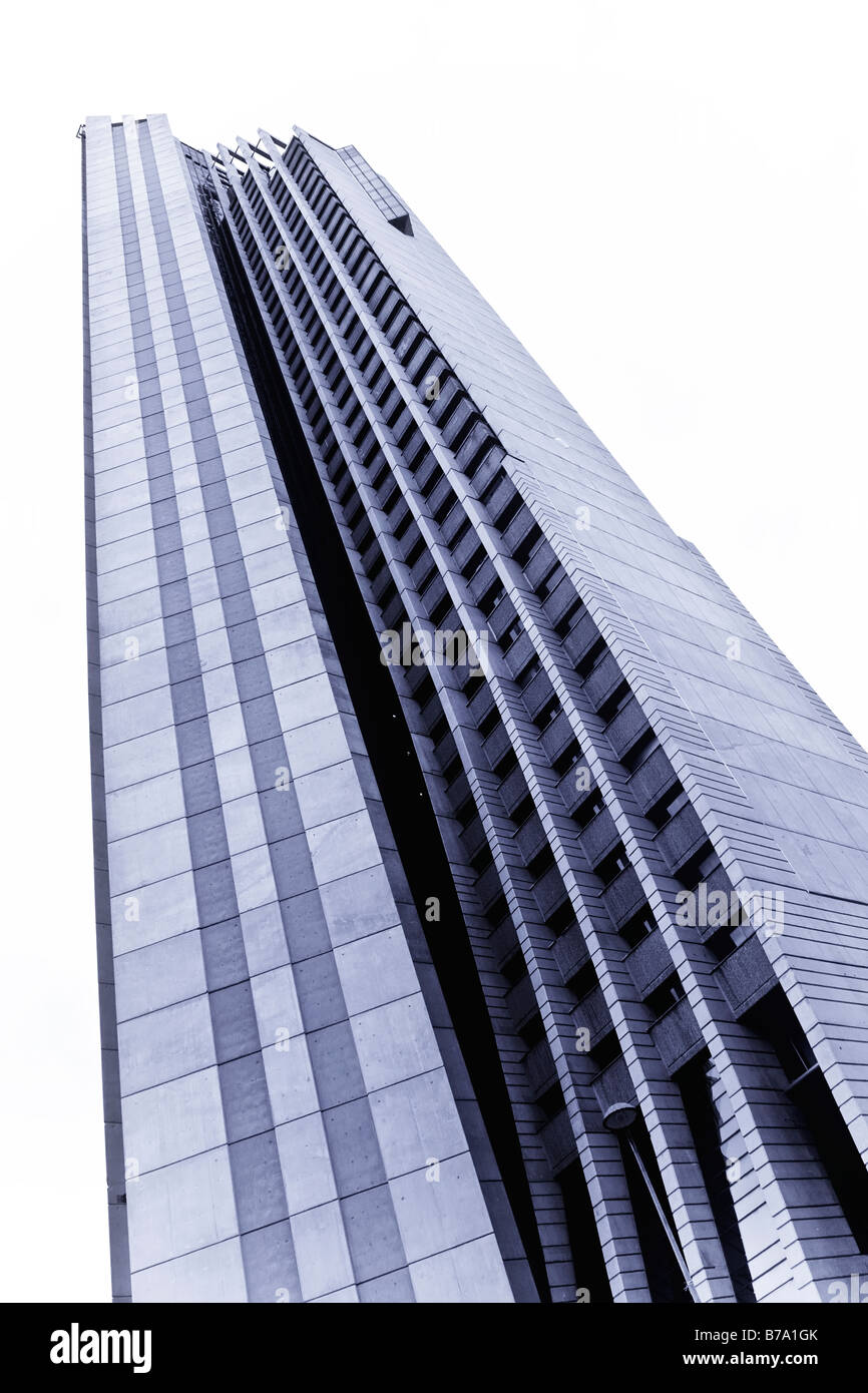 Skyscraper on white background hi-res stock photography and images - Alamy