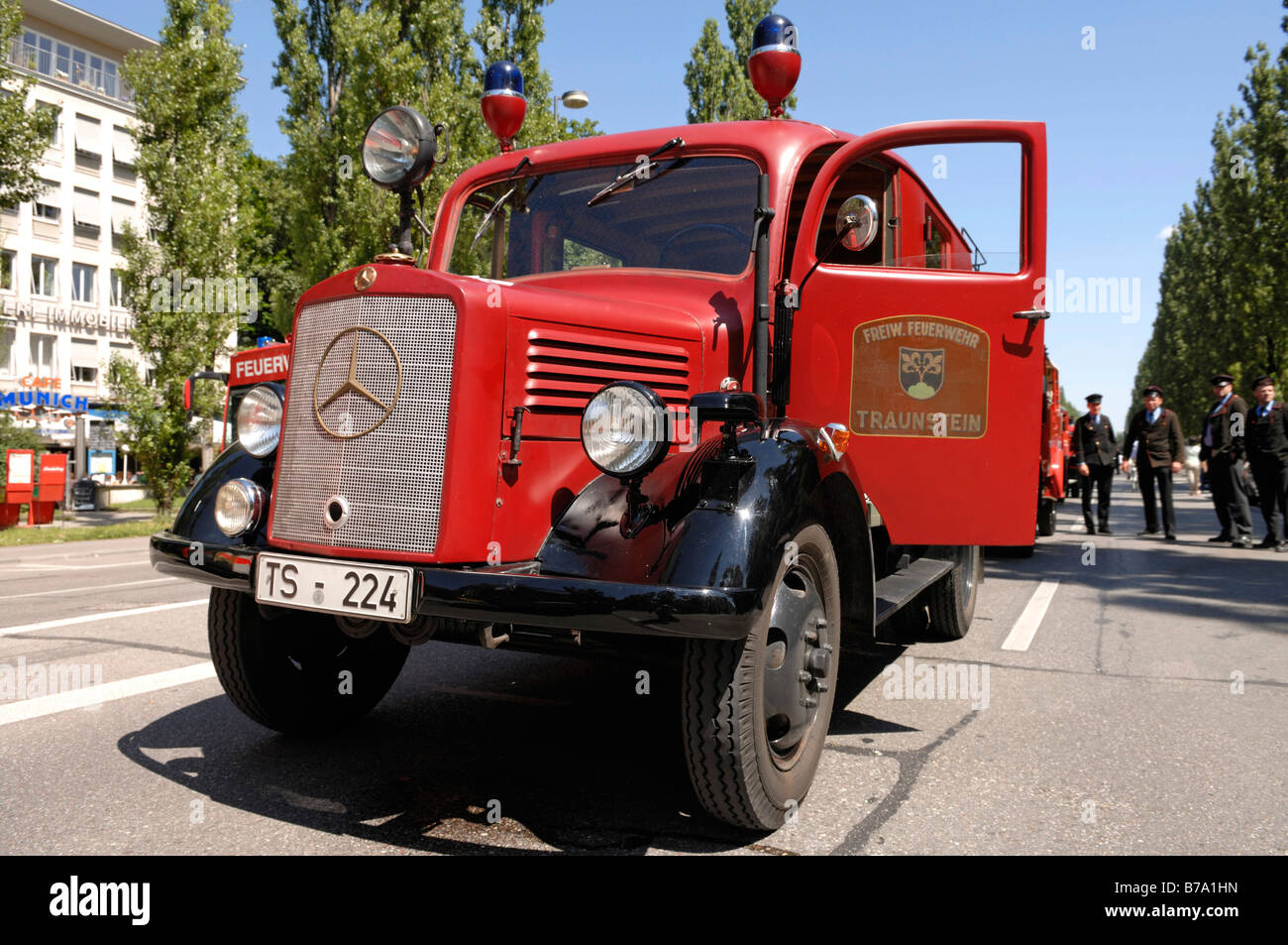 Fire brigade nostalgia, old fire engine, Leopoldstrasse Street, Munich, Bavaria, Germany, Europe Stock Photo