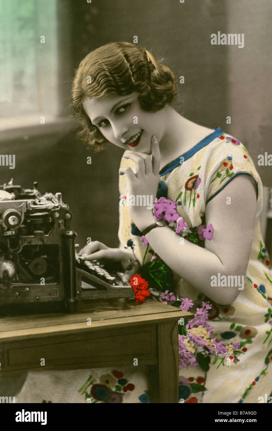 Historic photo, woman with typewriter, ca. 1910 Stock Photo