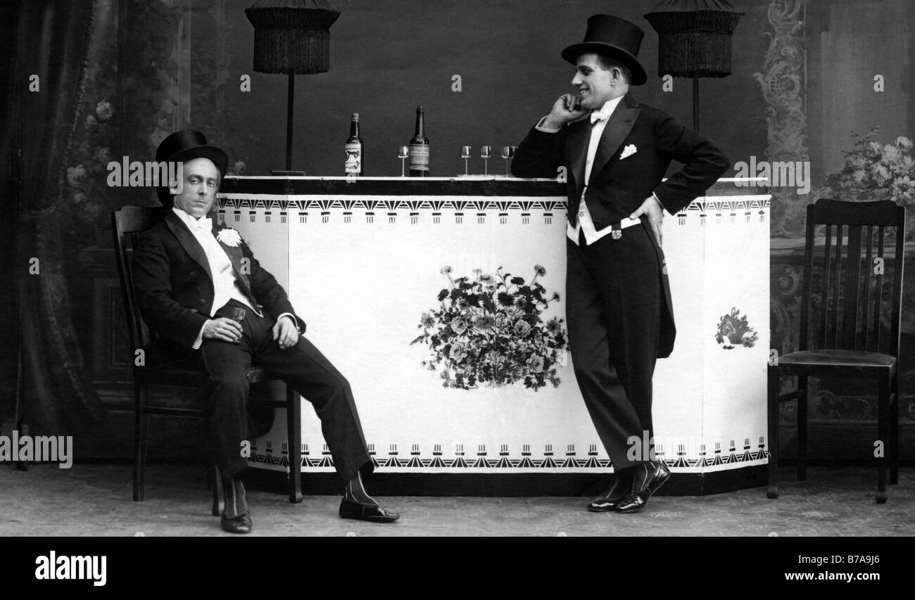 Historic photo, two men at the bar, ca. 1930 Stock Photo