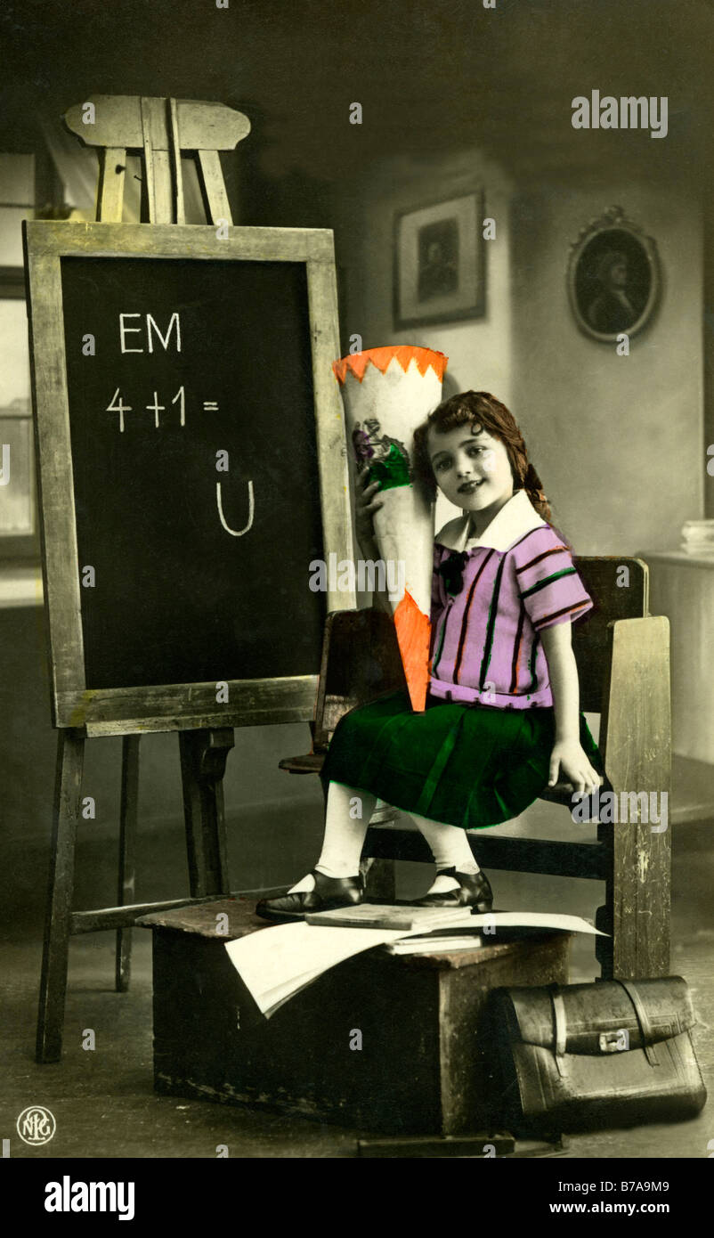 Historic photo, girl, first day at school, ca. 1910 Stock Photo