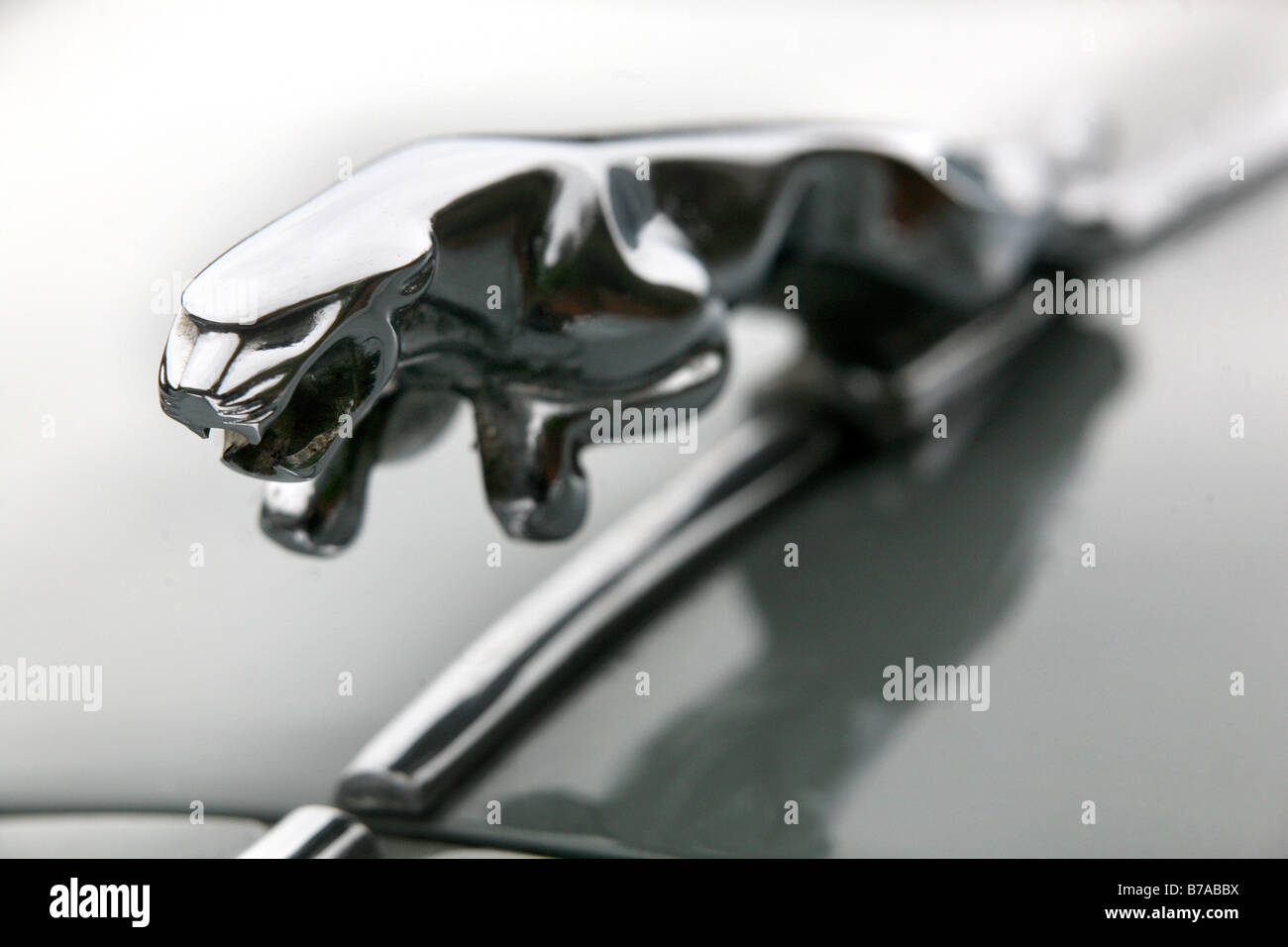 Jaguar land rover hi-res stock photography and images - Alamy