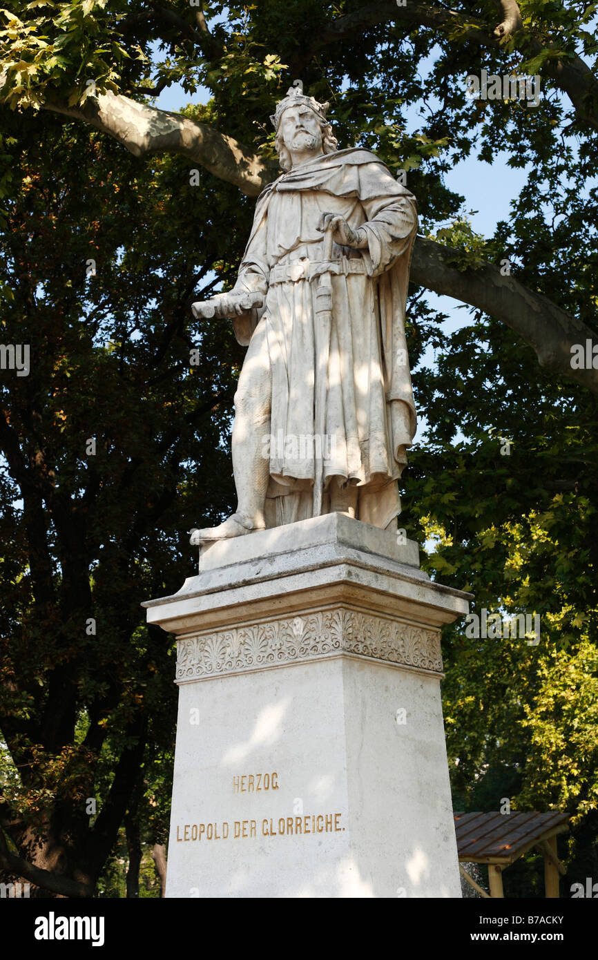 Statue of Herzog Leopold der Glorreiche, Duke Leopold the glorious, in the Rathauspark, Vienna, Austria, Europe Stock Photo