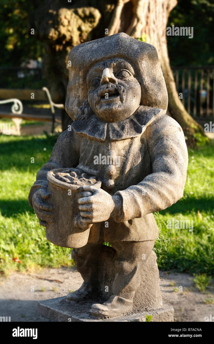 Dwarf-figure in the Bastionsgarten, historic Zwergelgarten, Zwergengarten, Zwerglgarten, Zwergenpark, Mirabellgarten, City of S Stock Photo