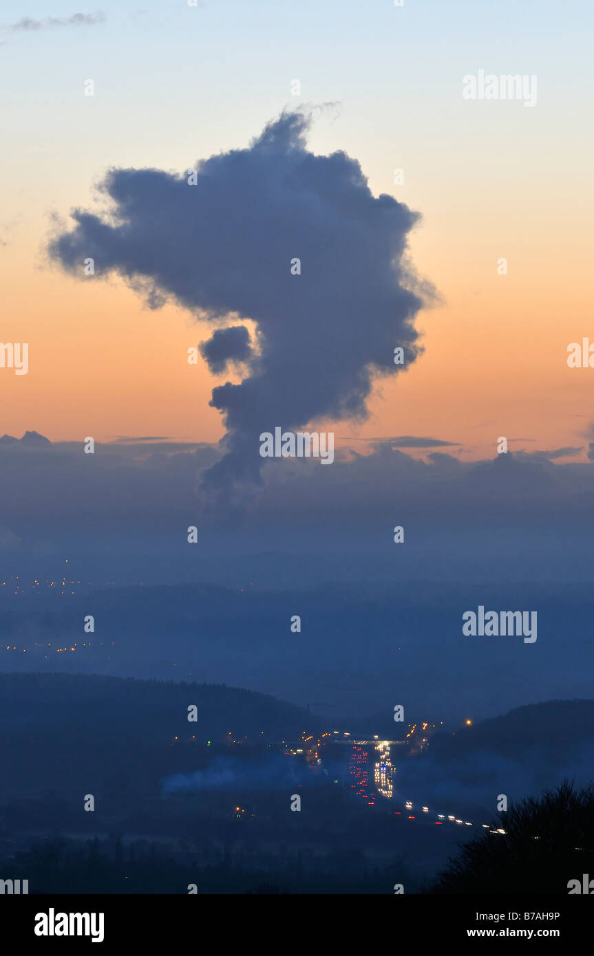 Misty Sunset over M5 Motorway with heat plume from Oldbury Nuclear Power Station Stock Photo