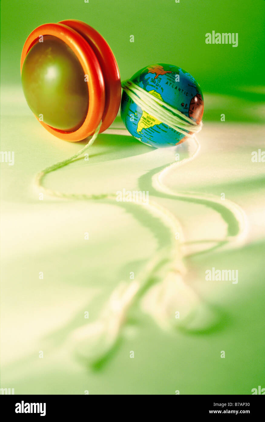 Yo yos hi-res stock photography and images - Alamy