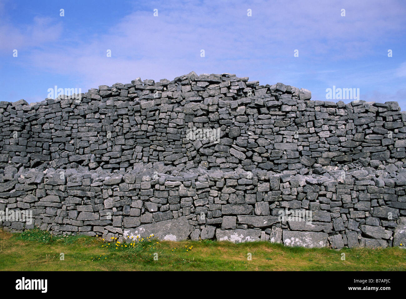 Ancient fort aran islands hi-res stock photography and images - Alamy