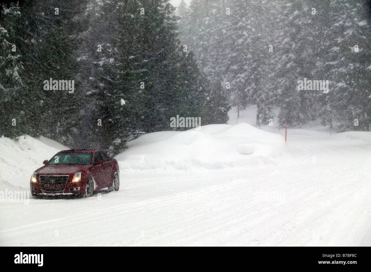 Driving in a storm hi-res stock photography and images - Alamy