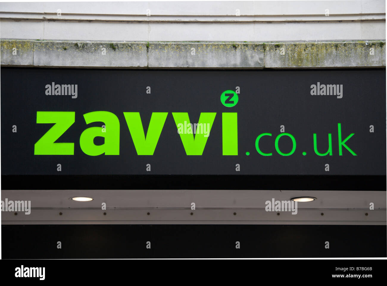The shop front for the closed Zavvi shop, Oxford, England. Jan 2009 Stock Photo