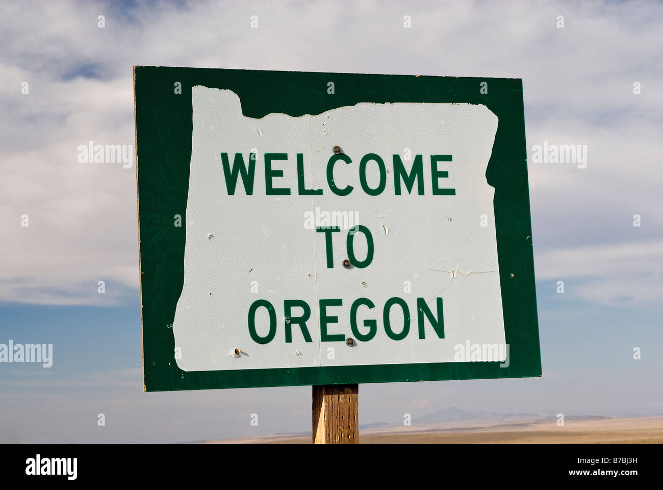 Welcome sign at state borderline Oregon USA Stock Photo