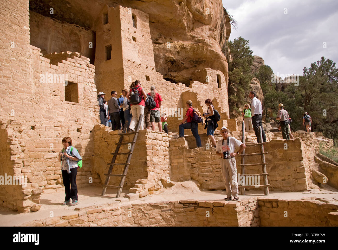 USA Colorado Cortez Mesa Verde National Park Cliff Palace Ranger leads ...