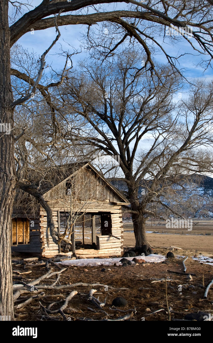 Old rundown barn hi-res stock photography and images - Alamy