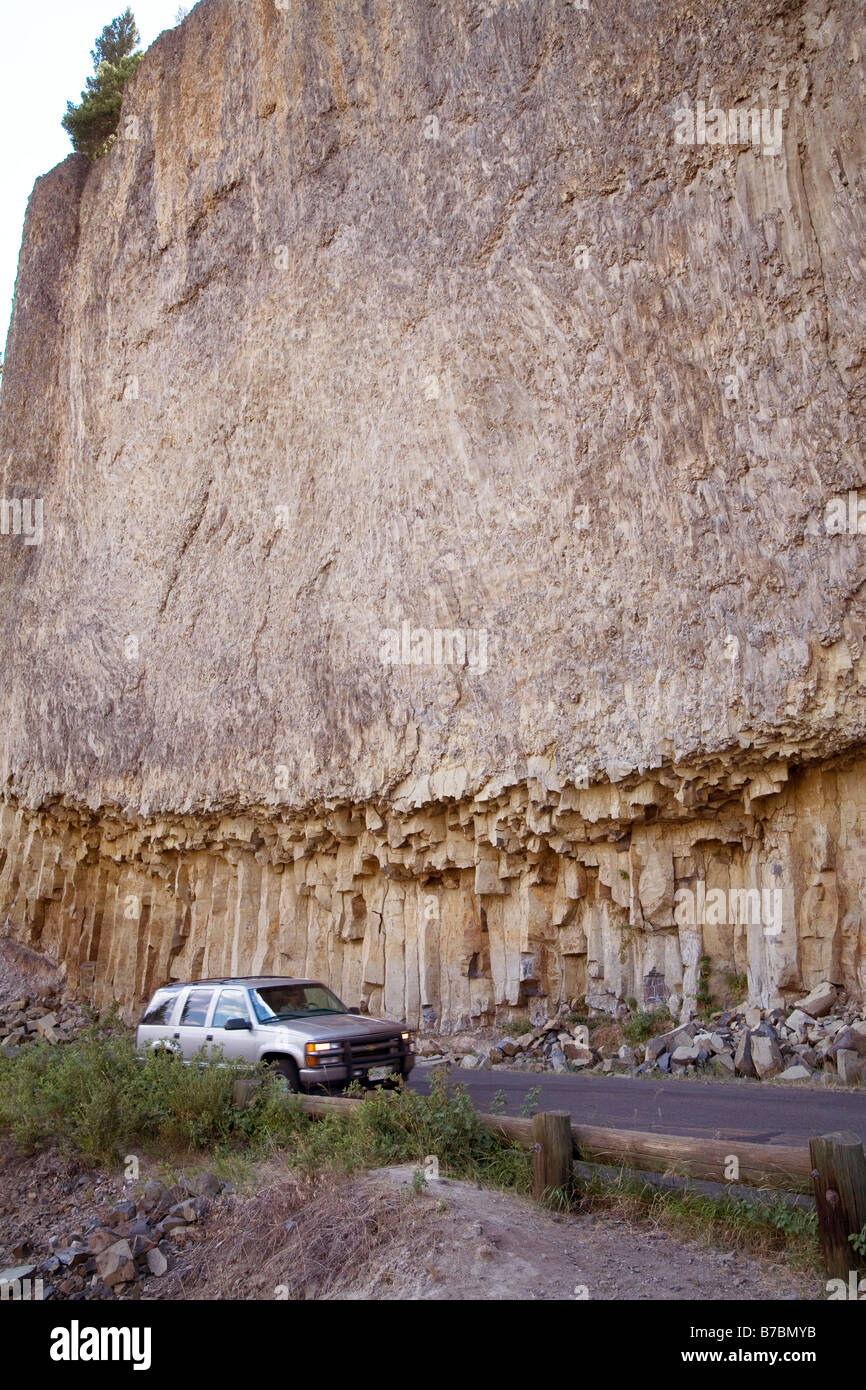 Yellowstone National Park Weeping Wall Stock Photo Alamy