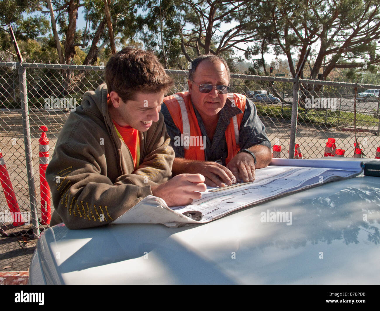 Building Assistant Draw plans hi-res stock photography and images - Alamy
