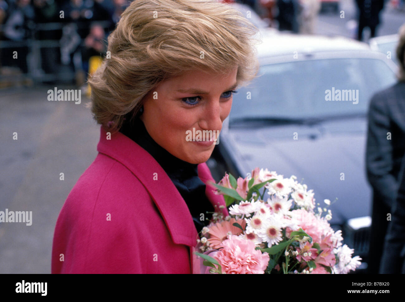 The Princess of Wales, Princess Diana, visits the Relate Marriage Guidance Centre in Barnet, north London, 29th November 1988 Stock Photo