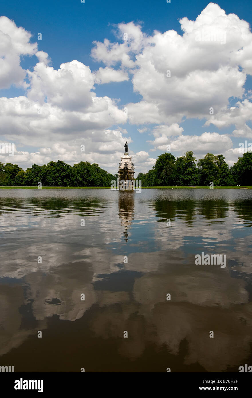 Diana Fountain, Bushy Park Stock Photo Alamy