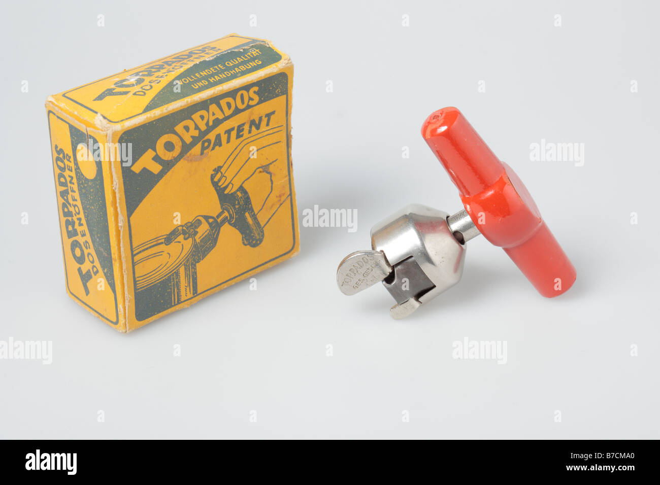 Can opener vintage hi-res stock photography and images - Alamy