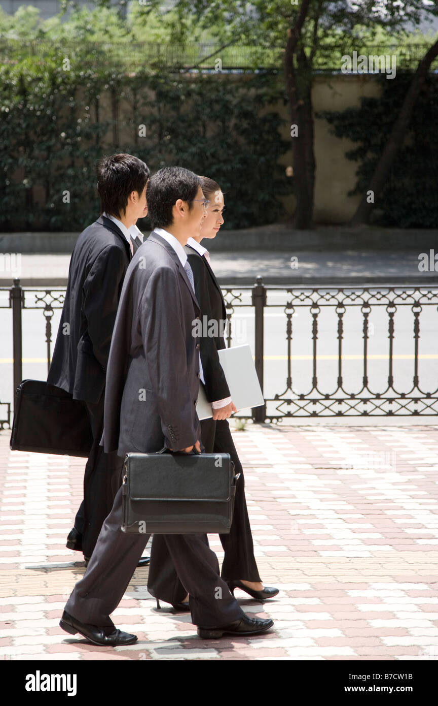 Business people walking street hi-res stock photography and images - Alamy