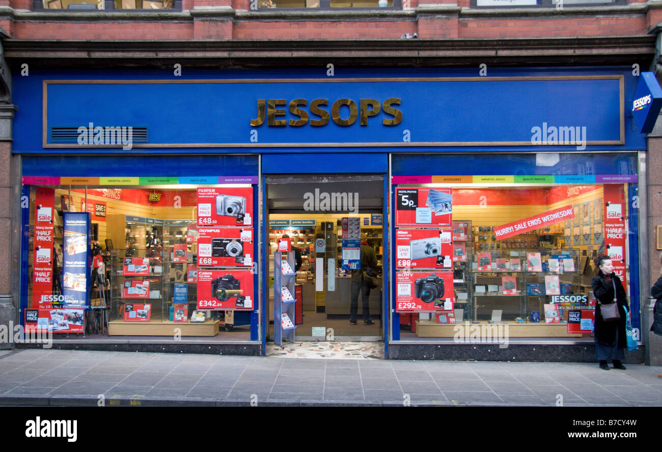 The front of the Jessops photography shop on Street, Oxford