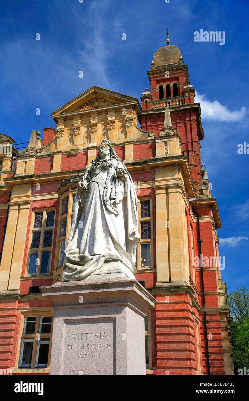 Queen Victoria Memorial Outside the Town Hall Royal Leamington Spa