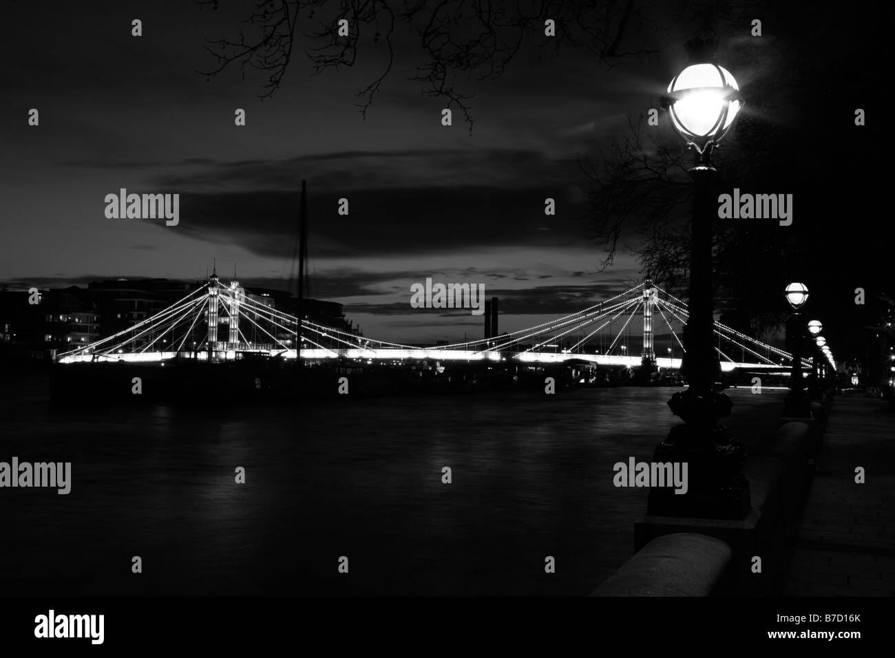 Chelsea river view Black and White Stock Photos & Images - Alamy