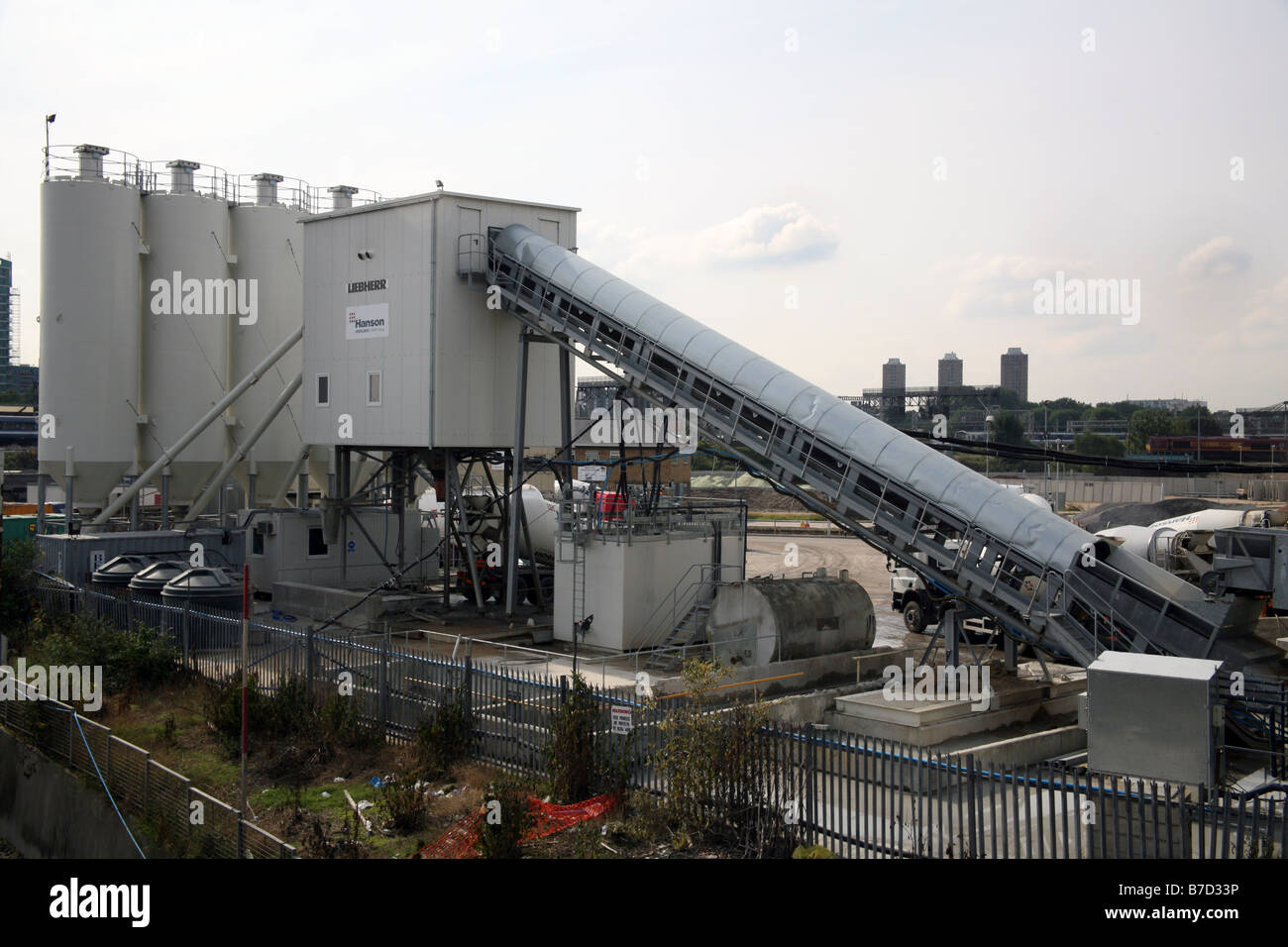 Hanson ready mixed concrete plant on London Olympic Stadium