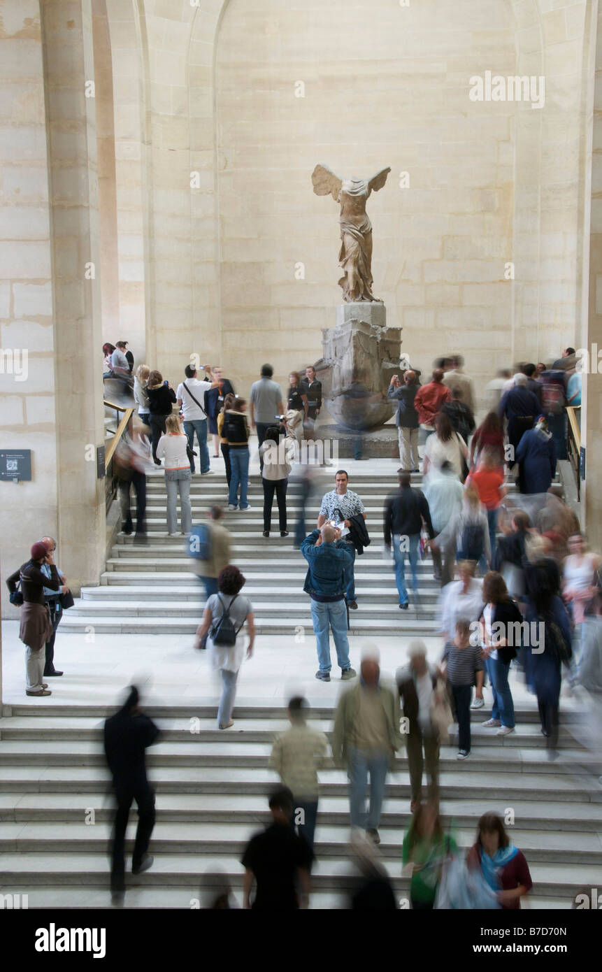 Winged victory of samothrace louvre hi-res stock photography and images -  Alamy