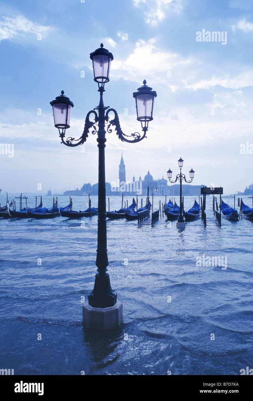 Blue gondolas in venice hi-res stock photography and images - Alamy