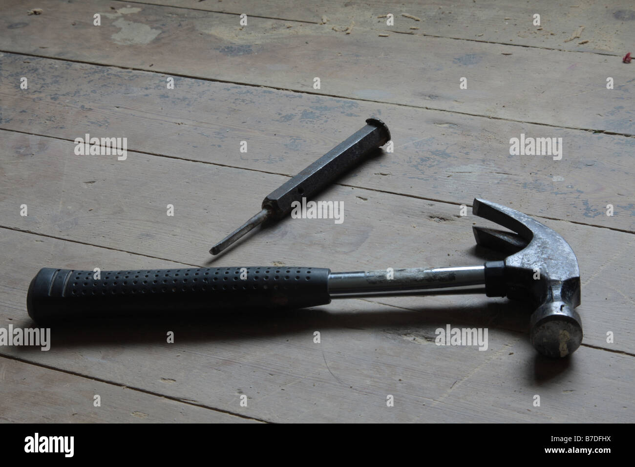 Diyhammer and punch hires stock photography and images Alamy