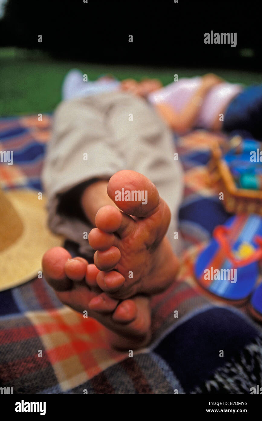 Picnic rug hi-res stock photography and images - Alamy