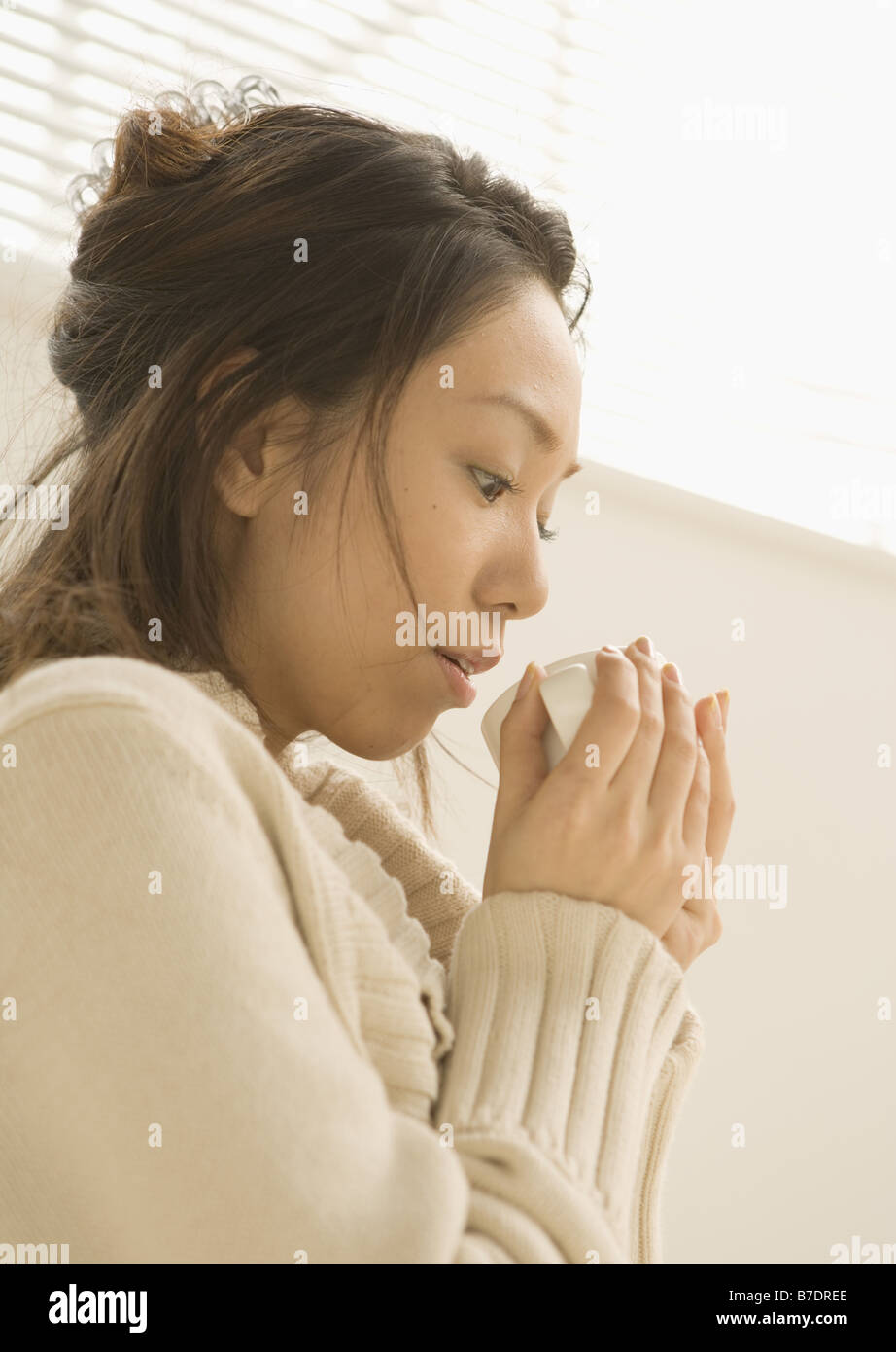 Depressed woman hi-res stock photography and images - Alamy