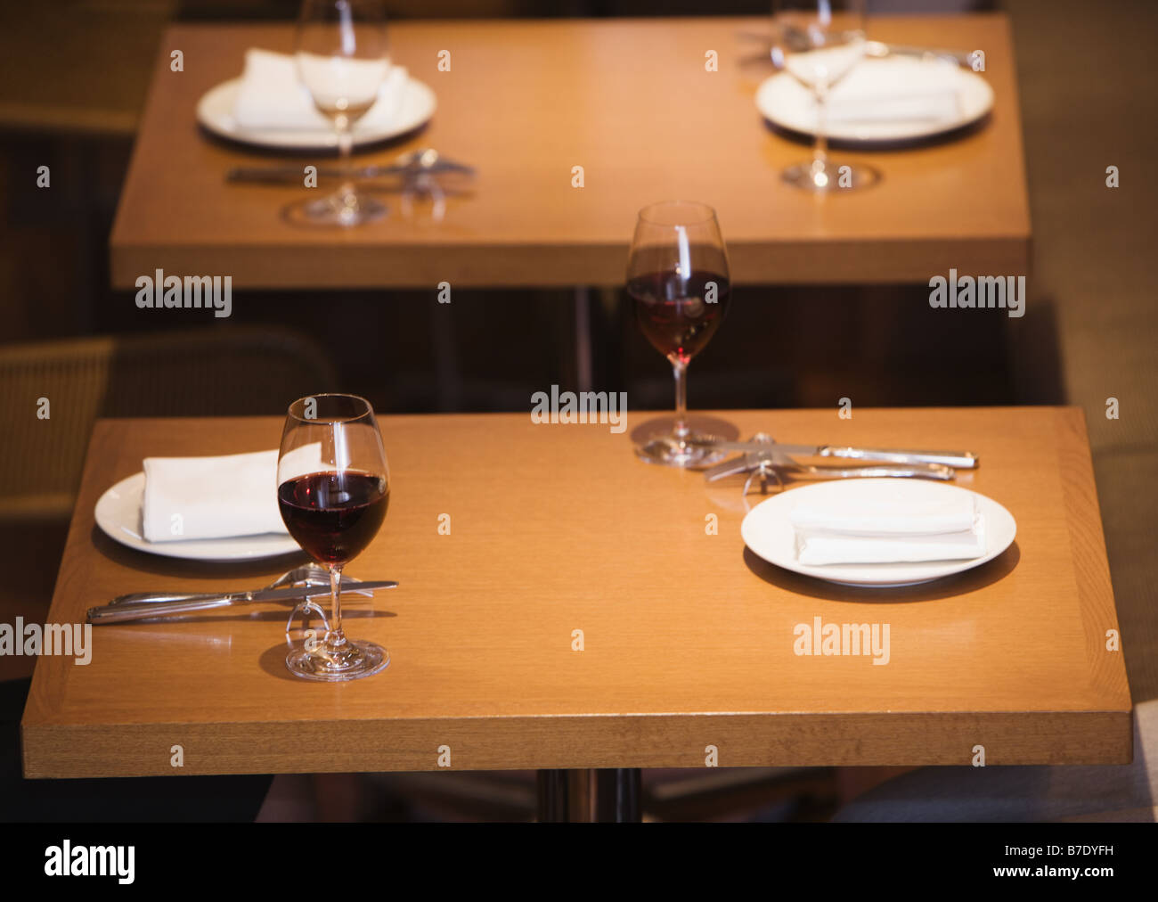 Indoor table setting hi-res stock photography and images - Alamy