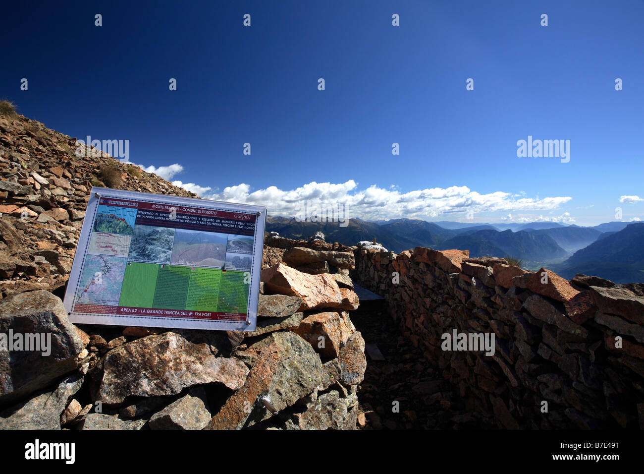 Trench war chain hi-res stock photography and images - Alamy