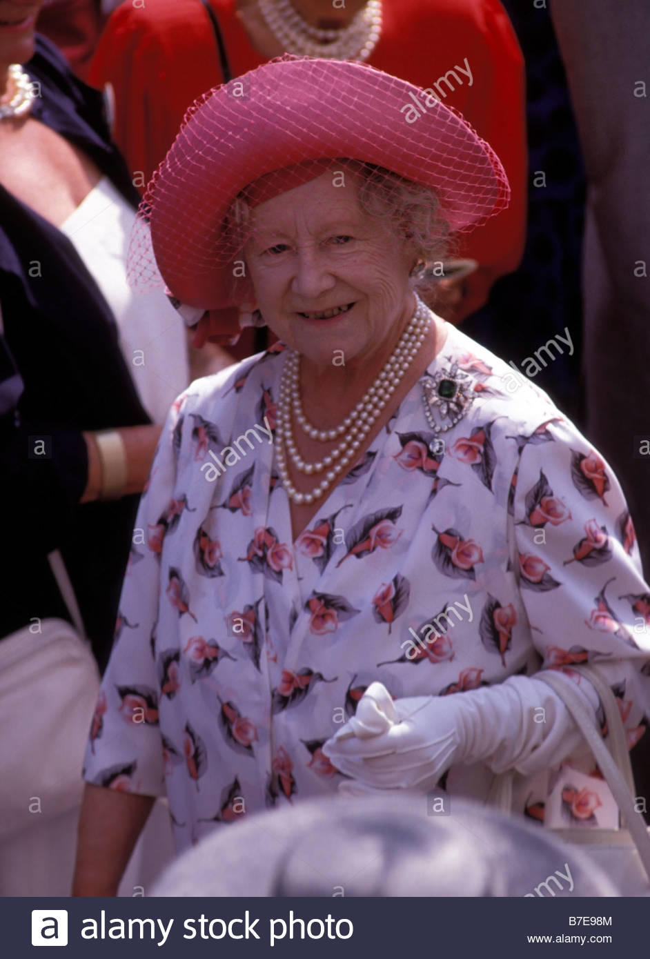 Hm Queen Elizabeth The Queen Mother Stock Photos & Hm Queen Elizabeth