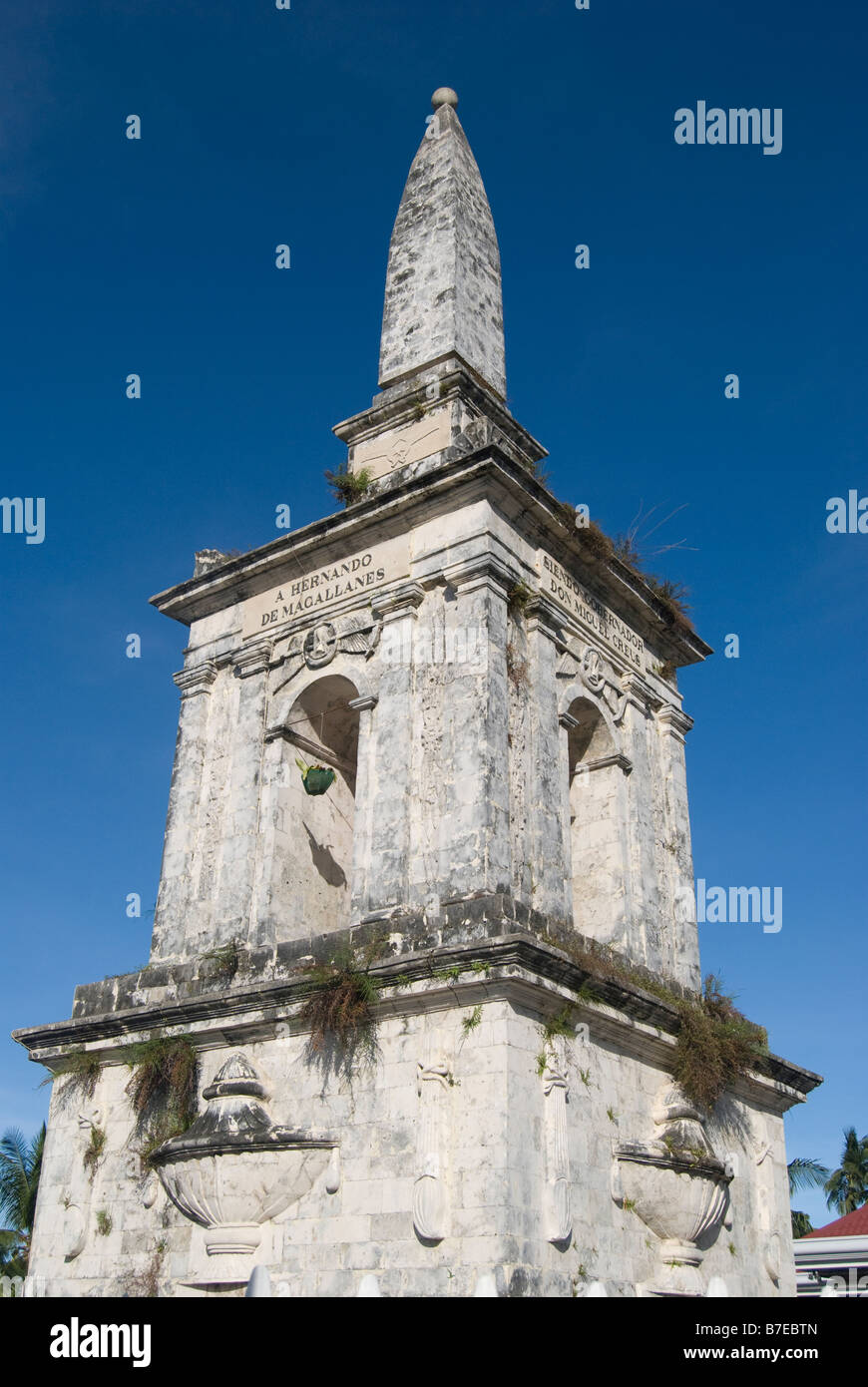 Magellan’s Marker, Mactan Shrine, Magellan Bay, Mactan Island, Cebu, Visayas, Philippines Stock Photo