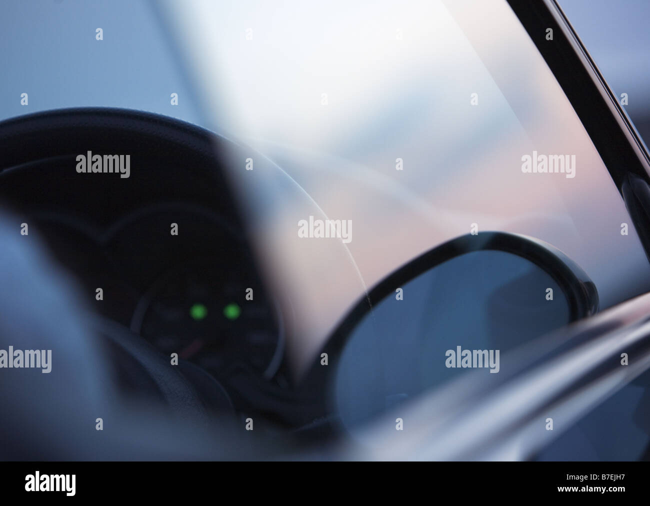 Window mirroring hi-res stock photography and images - Alamy