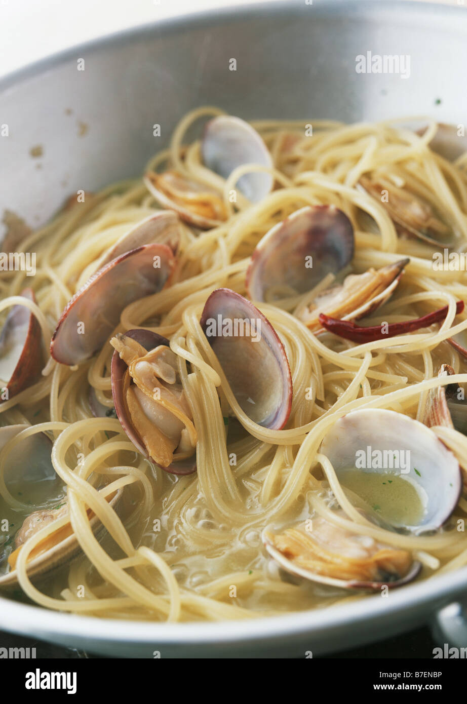 Pekkadillo Årligt Viewer Spaghetti Vongole Bianco Stock Photo - Alamy