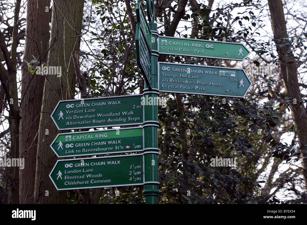 Shot of a signpost on section 10 of the Green Chain Walk,  as it passes through Summerhouse Hill Wood, Beckenham Place Park. Stock Photo