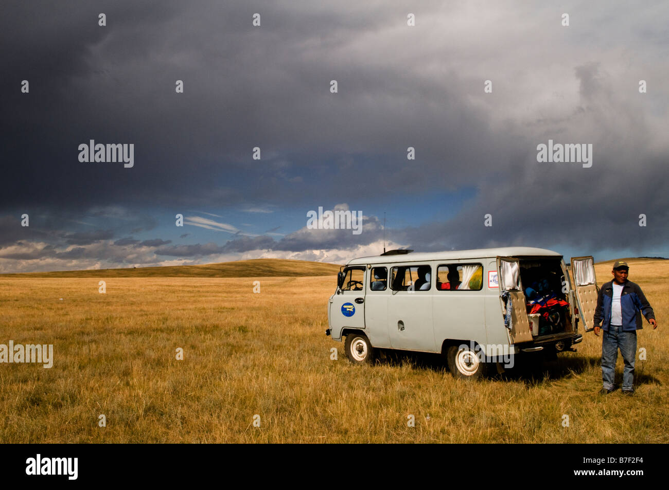 preparing the campsite in the vast Mongolian grasslands Stock Photo - Alamy
