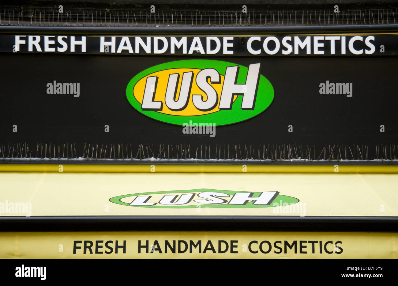 The shop front to the Lush cosmetics store in Oxford England. Jan 2009 Stock Photo